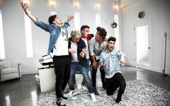 One Direction. Фото с офстраницы группы в Facebook